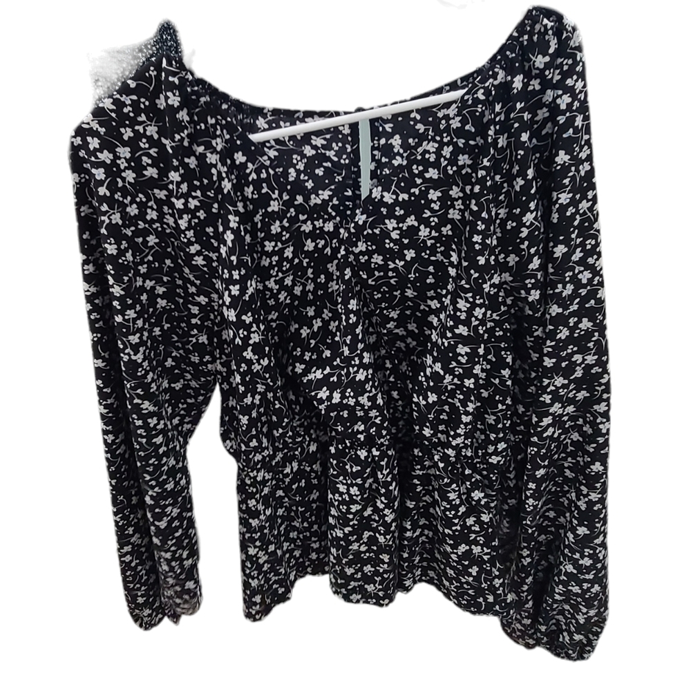 Long sleeved black and white shirt